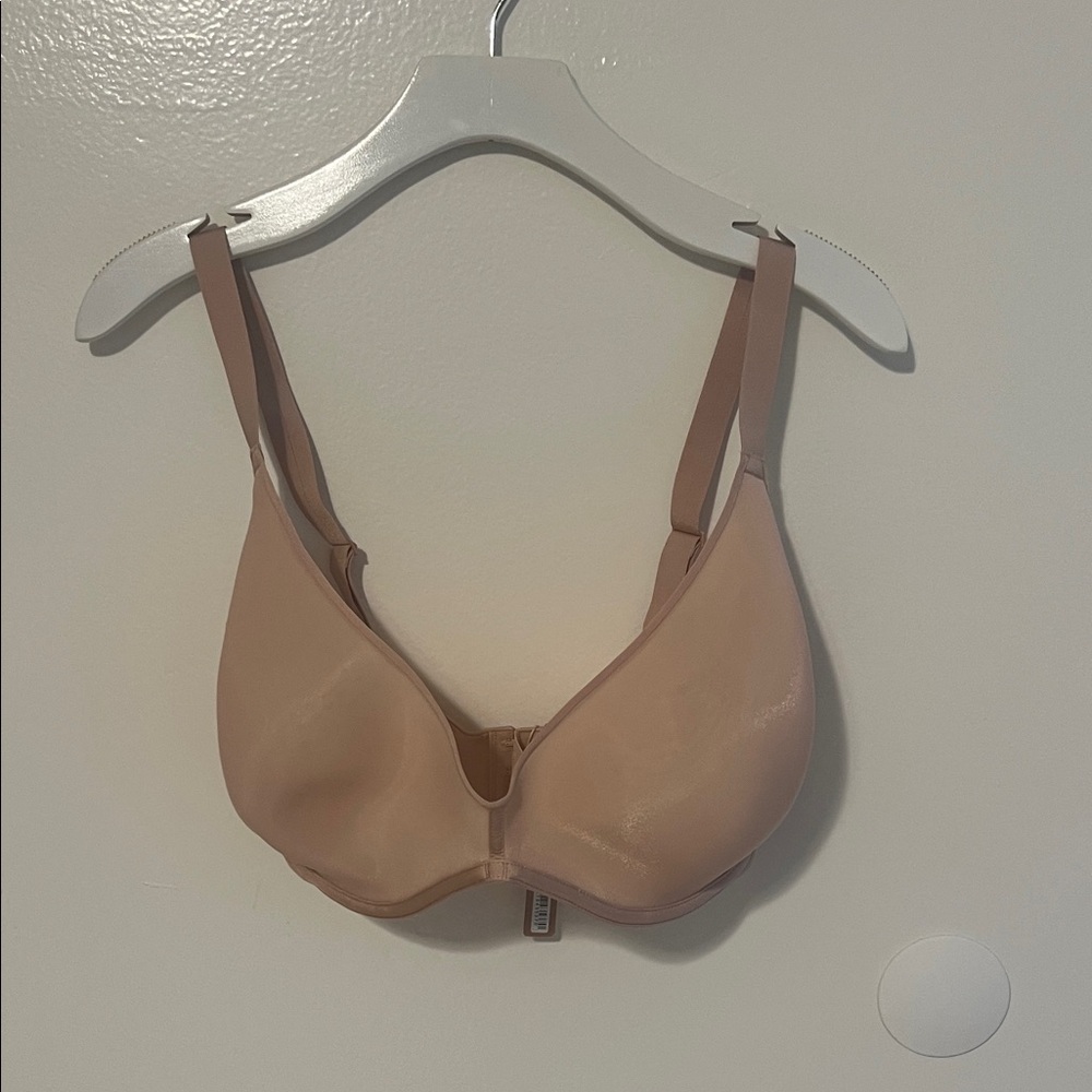 NWT Seamless Nude Bra